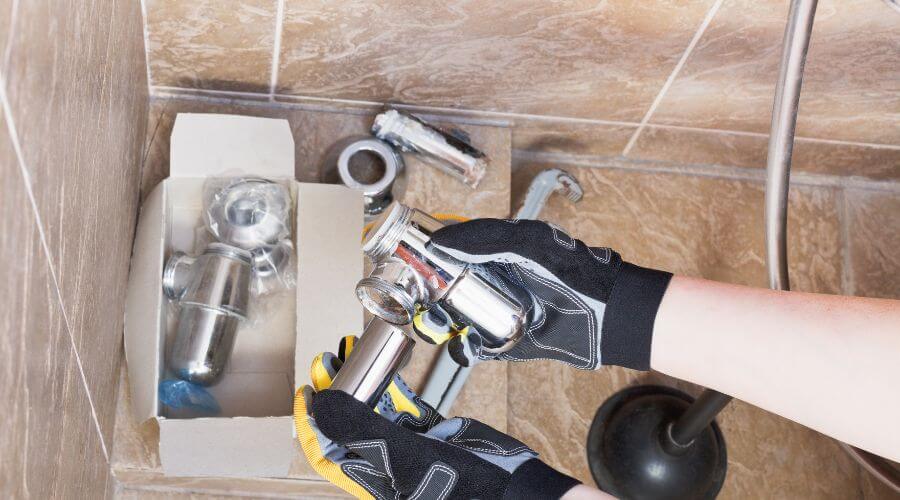 Professional gutter cleaning in Chauvin, LA